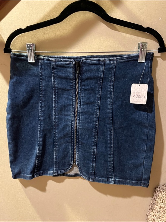 We The Free Dresses & Skirts - We The Free Dark Indigo Denim Front-Zip Mini Skirt